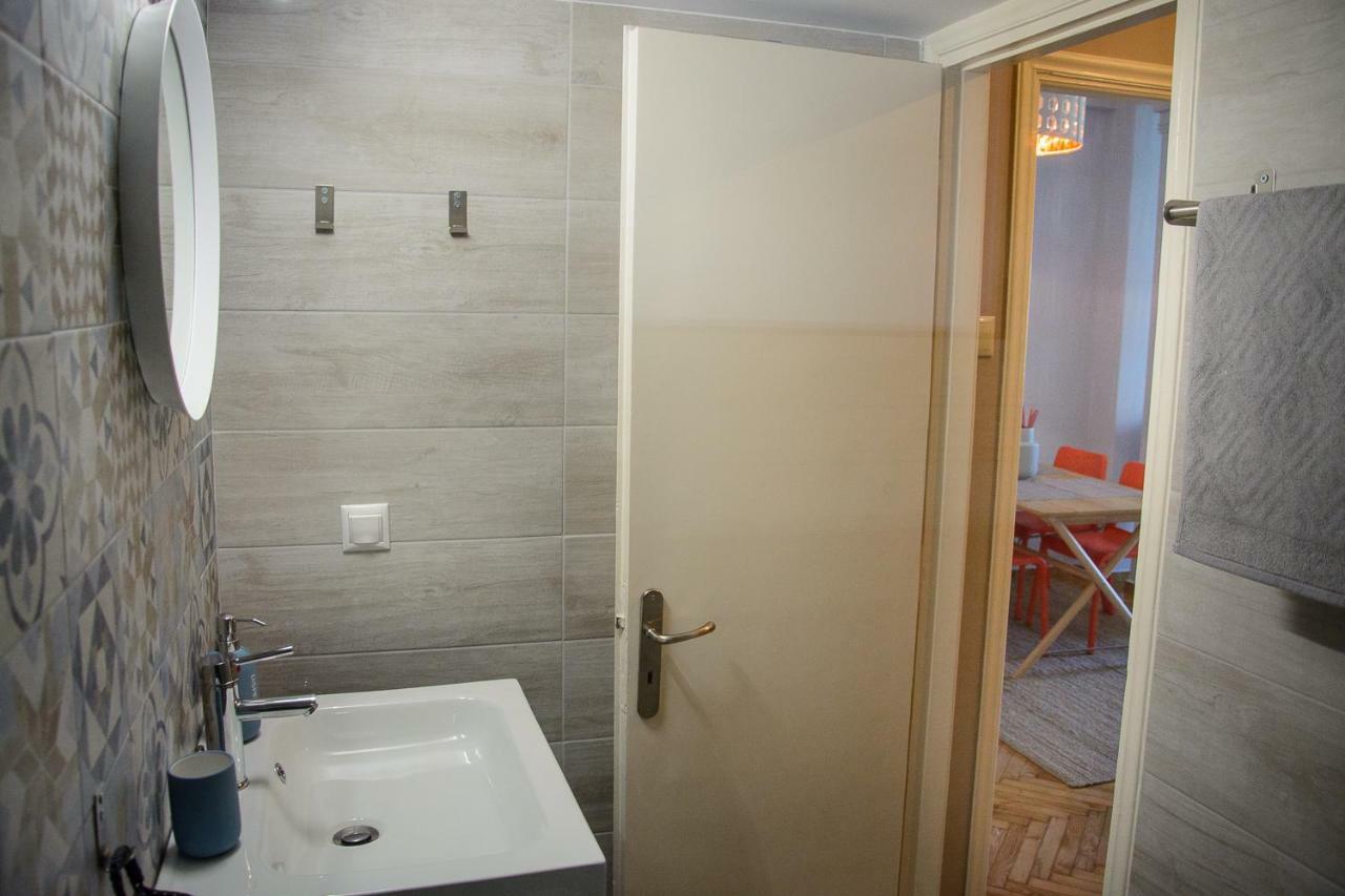 אתונה Fully Renovated And Relaxing Apartment מראה חיצוני תמונה